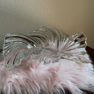 Mikasa Belle Epoque Swirl Crystal Center Piece Bowl